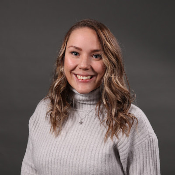 Meet your Posher, Noémie - Picture 1 of 1